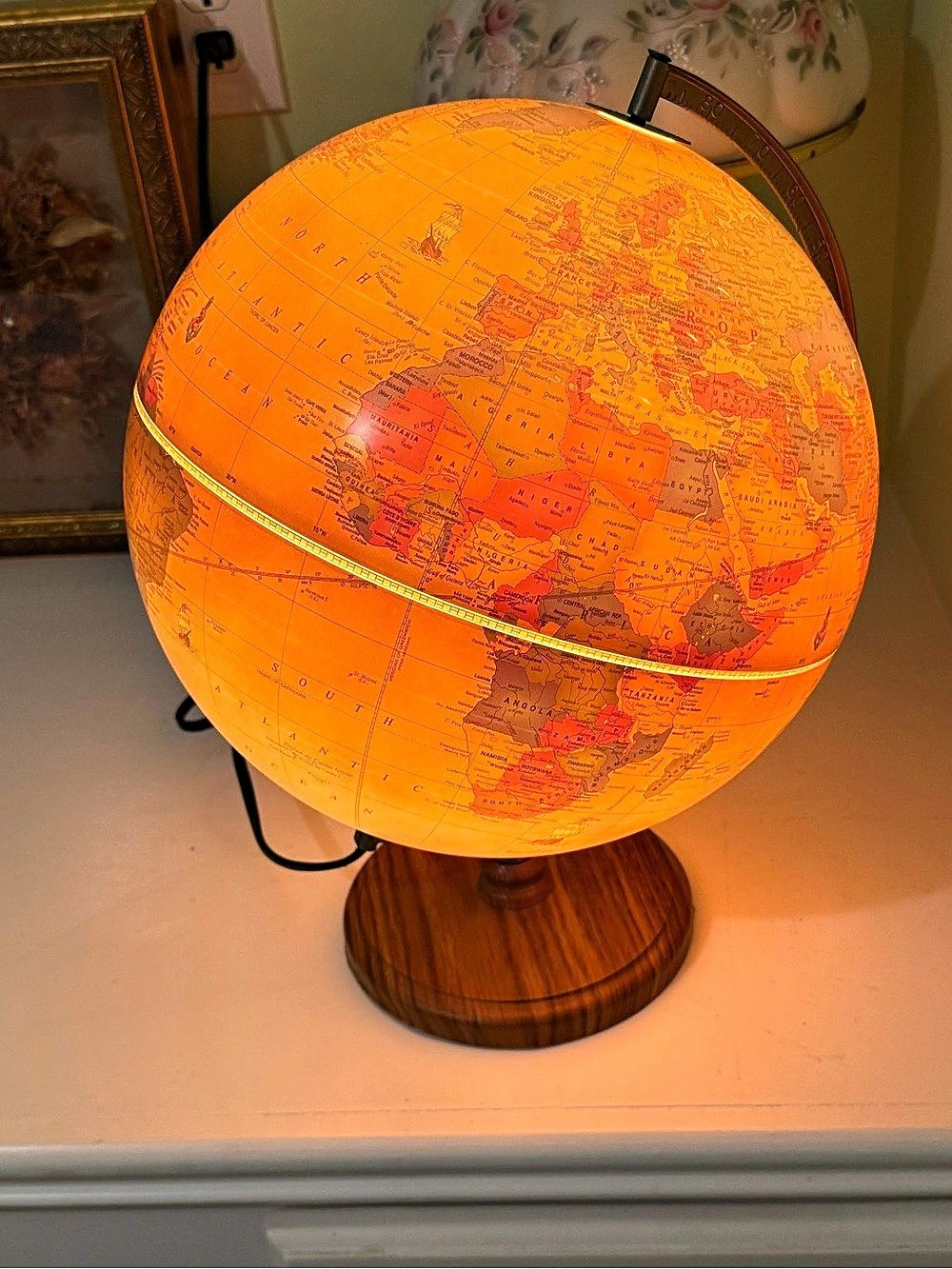 George F. Cram Company Cram's Antique World Globe